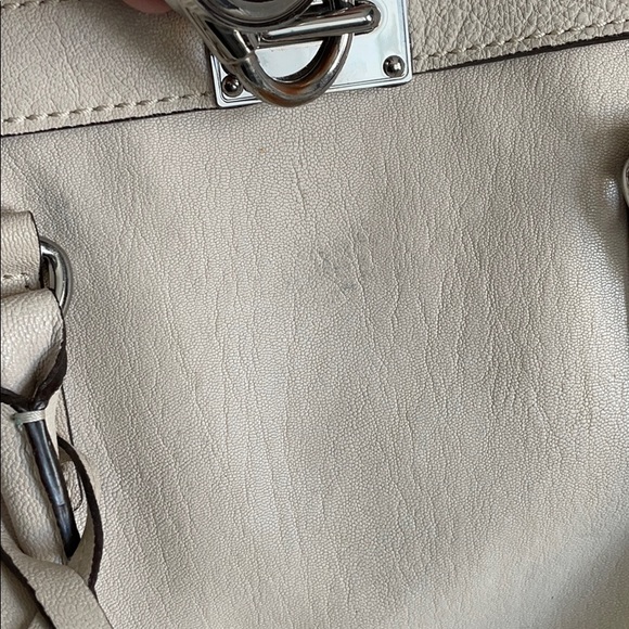 Michael Kors Cream leather satchel - Picture 3 of 16